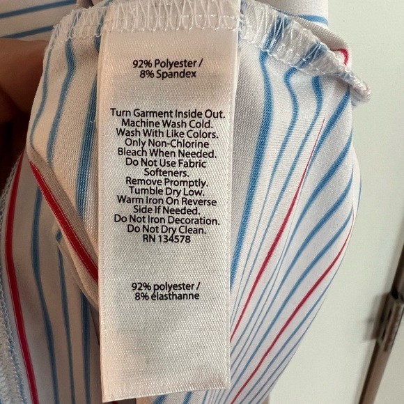 XL Vineyard Vines Performance Golf Shirt Red White Blue - Picture 4 of 5